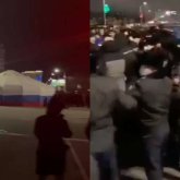 Полицейлер күш көрсетуде: Наразылыққа шыққан ақтаулықтар алаңға киіз үй тікті