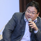 Айдос Сарым: Партия атауының «AMANAT» деп өзгеруі мемлекеттік мүддені басты орынға қоятын уақыт келгенін көрсетеді