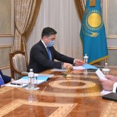 «Шағын және орта бизнеске 2,2 трлн теңге көмек берілді»: «Бәйтерек» холдингінің басшысы Президентке есеп берді