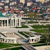 Қазақстандық миллиардер Қадыровқа сарай салдырып берген