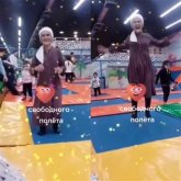 Батутта балаша секірген апа жұртты таңқалдырды