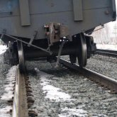 Жүк тиелген 18 вагон рельстен шығып кетті (ВИДЕО)