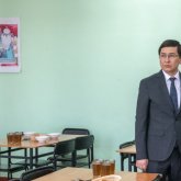 «Жарты литр су 300 теңгеден»: Аймағамбетов мектеп асханасындағы қымбатшылық мәселесі туралы айтты