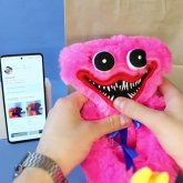 Мамандар Хагги Вагги құбыжық ойыншықтарының балаларға қауіпті екенін айтып дабыл қақты