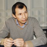 «Қорқытып, шығармай тастады»: Белгілі журналист Серік Абас-шах қайда?