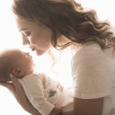 Бүгін - Аналар күні