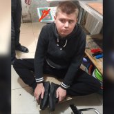 «Ауруханада таразы жоқ»: Қостанайда науқас жігіт дүкенге барып салмағын өлшеуге мәжбүр болды