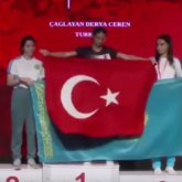 «Қазақтың көк байрағын неліктен басқа ту жабуы керек?»: спортшы Түркиядағы дауға қатысты пікір білдірді