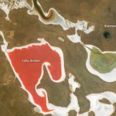 NASA впечатлили цветные озера Казахстана