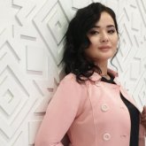 Алты еркекпен секеңдеп билеген Қабатовтың әйелі тағы да сынның астында қалды (ВИДЕО)