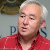 Матаев әйелдер қауымын келе жатқан 8 наурыз мерекесімен құттықтады