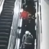 «Астанада эскалатор құлады»: Оқиғаның видеосы тарады (ВИДЕО)