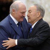 СІМ Лукашенко мен Назарбаевтың телефон арқылы сөйлесуіне түсініктеме берді