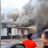 Өскеменде халыққа қызмет көрсету орталығы өртенді