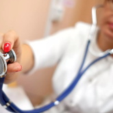 Қыркүйек айынан бастап дәрігерлердің жалақысы өседі