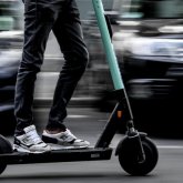 Электр самокат пен мопед жүргізушілеріне қойылатын талаптар күшейеді