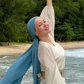 «Жарайсың, шайқап-шайқап, байға өтіп кеттің»: Танымал емші Кәмшат Жолдыбаеваға ауыр сын айтты