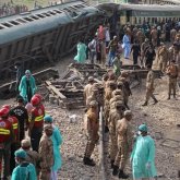 Пәкістанда пойыз рельстен шығып, 30-дан астам адам қаза тапты