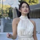 Әнші Индира Еділбаеваның сырға салу рәсіміне киген көйлегі талқыға түсті