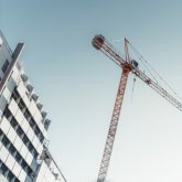 Астанада үлескерлер қаржысын тартуға құқығы жоқ құрылыс салушылар тізімі жарияланды