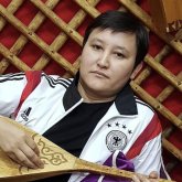 Өнерден алшақтап кеткен Нұржан Қалжан алғаш рет әйелін көрсетті (ФОТО)