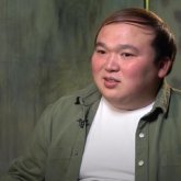 «Әйелің қай жеріңе қызықты?»: Актер Рамазан Амантай семіріп кеткеніне уайымдап жүр (ВИДЕО)