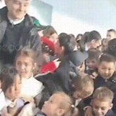 Тағы бір мектепте оқушылар тапталып қалды (ВИДЕО)