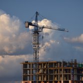 Астанада құрылыс алаңында 4 жұмысшы биіктіктен құлап, біреуі қаза тапты