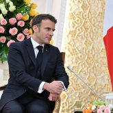 Макрон: «Қазақ мектептерінде француз тілін қайта оқыту өте маңызды»