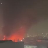 Астанада теміржол вокзалы маңындағы цех өртенді (ВИДЕО)