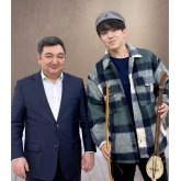 Димашқа көне қобыздың  көшірмесі сыйға тартылды