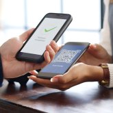 «Адал салық төлеушілер алаңдамаса болады»: Мобильді аударымдарды тексеруге не түрткі?