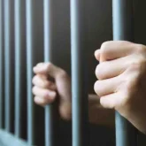 13 жасар баланы аяусыз ұрған: Павлодар облысында екі жасөспірім бас бостандығынан айырылды