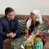 Президент 92 жастағы атыраулық әжеге алғыс айтты