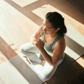 «Йогамен шұғылдану харам»: ҚМДБ өкілі йоганың діни сенімге қарама-қайшы екенін айтты