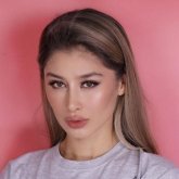 «Өз басымнан өтті»: Әсел Асқар отбасында болған зорлық-зомбылық туралы айтты