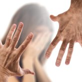 «8 жастағы туған қызын зорлады»: Сұмдық жайттың үстінен түскен ананың оқиғасы