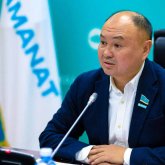 «Болашақ ұрпаққа тиесілі 1,6 трлн теңгені алған»: Ерлан Саиров «Бәйтерек» холдингінің қызметін сынға алды