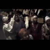 Балаларына мысықтың етін берген емші науқастарды «Аппақ гүлдер» әнімен «емдеген» (ВИДЕО)