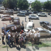 Қарағандыда жас жұбайлар отырған көлік апатқа ұшырады (ФОТО)