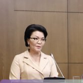 «Қымбат брендтердің көшірмесін кигеніме ұялмаймын»: Светлана Жақыпова ешқашан шетелде демалмағанын айтты