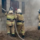 «Ішінде балалар болған»: Ақтөбеде азық-түлік дүкені өртеніп кетті