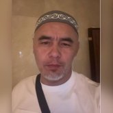 Танымал ұстаз орамал таққан сексологтарға ашуланып үндеу жолдады