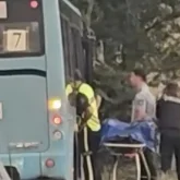 Қонаев қаласында автобуста жолаушыны пышақтап тастаған