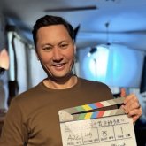 «Сәттілік тілеп қойыңыздар»: Азамат Сатыбалды елден де кеткенін мәлімдеді