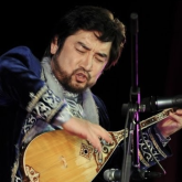 Бүгін Қазақстанның еңбек сіңірген әртісі Бекболат Тілеухан 58 жасқа толды