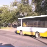 «Мас адам жүргізушіні ұрған»: Шымкентте автобустағы оқыс қозғалыстан бір жолаушы қаза тапты