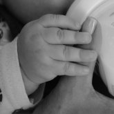 «Аналары емізіп жатып, ұйықтап қалған»: Павлодар облысында екі сәби көз жұмды