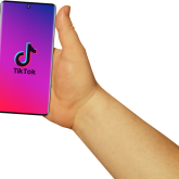 «Қазір тірі емеспін»: TikТok-та «өлі блогер» жүргізетін парақша пайда болды (ВИДЕО)