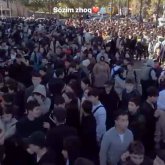 «Тегін донер таратылады»: Астанада кафенің ашылуына 4 мыңнан аса адам жиналды (ВИДЕО)